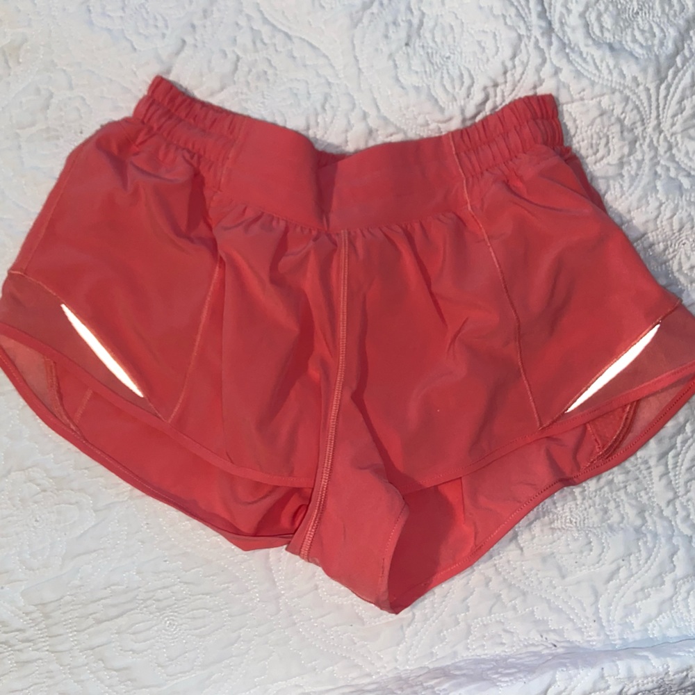 Lululemon Hotty Hots 2.5” - Picture 2 of 8